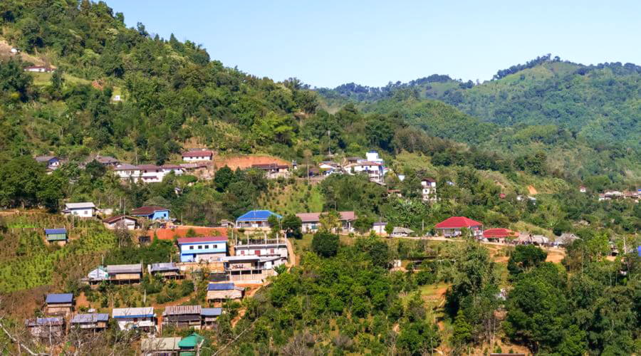 Melhores ofertas de aluguel de carros em Mae Fa Luang